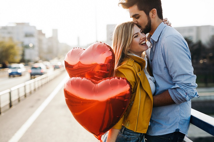 Ideas de regalos solo aptas para las parejas más enamoradas